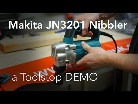 Makita JN3201J Nibbler - Toolstop DEMO