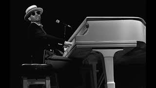 Elton John - Goodbye Yellow Brick Road (Live In Knoxville 10/9/1984)