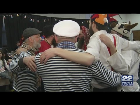 Longmeadow hosts Russian Purim fest for Jewish residents