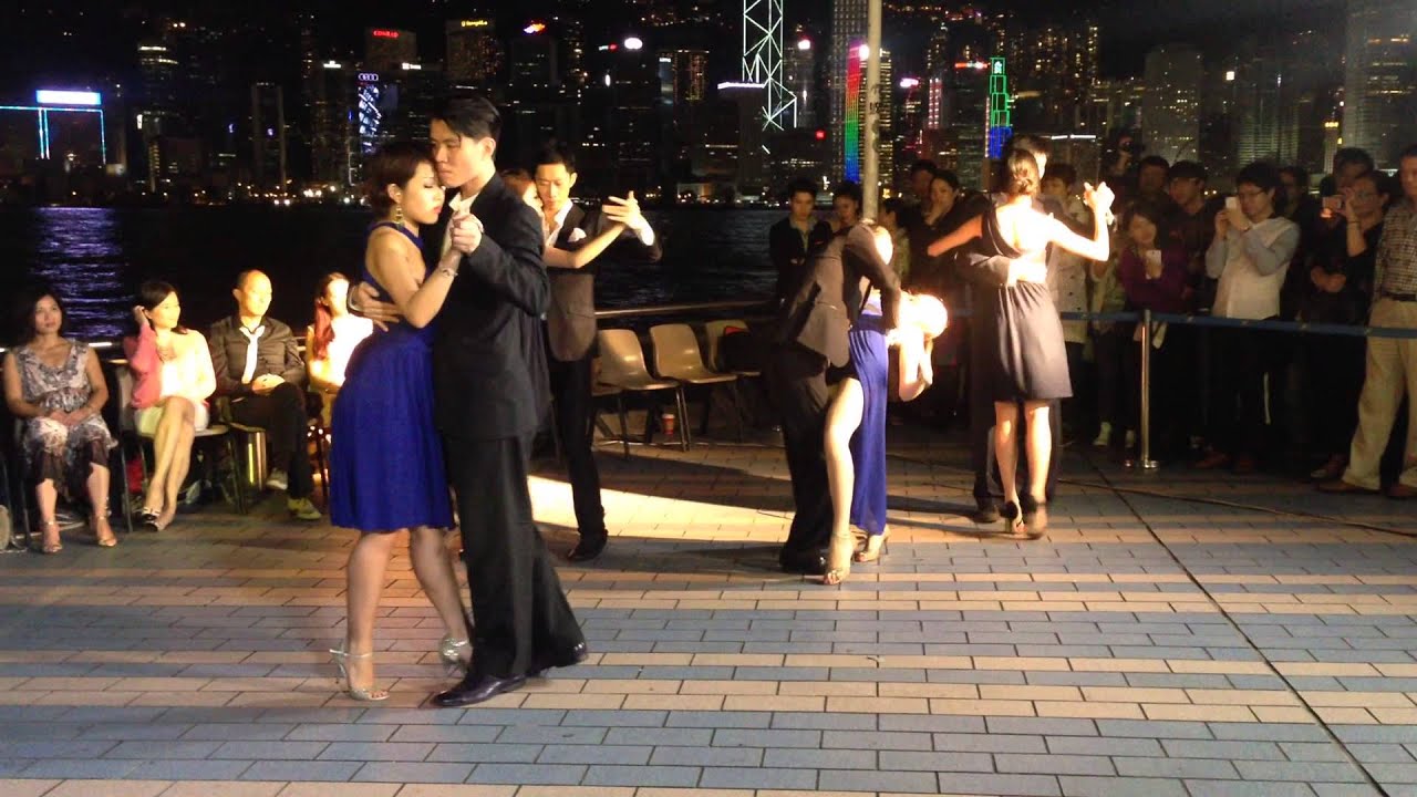 Raymond Chu y Lily Cheng with Otro Students (R2 - 2/2) Outdoor Milonga at Avenue of Stars | 星光大道的探戈