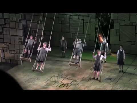 Matilda the Musical on Broadway- When I Grow Up (Full Recording) 01/01/2017