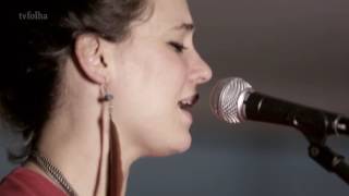 tvfolha playlist: Tiê toca "Isqueiro Azul"