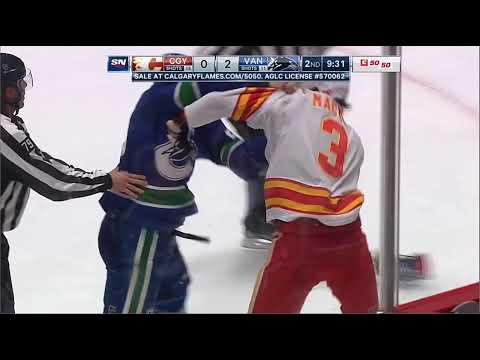 NHL Fight - Flames @ Canucks - Mackey vs Horvat - 18 05 2021