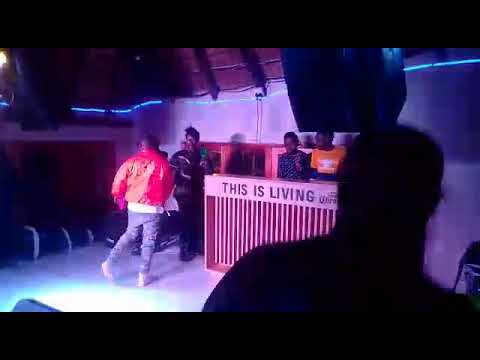 DJ Lesoul ft Deep Naratives & TNS - Amabele (Live Performance)