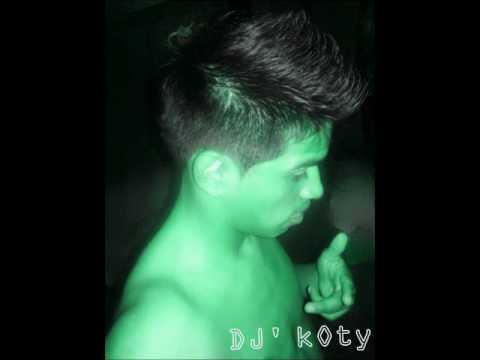 DJ Koty Ft. DJ Brianzito - Baila Reggaeton Live 2012