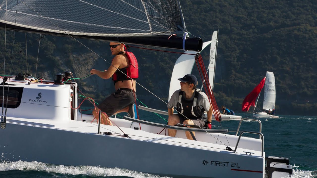 Beneteau First 24 SE and First 18 SE