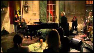Hugh Laurie and Tom Jones - Baby Please Make a Change