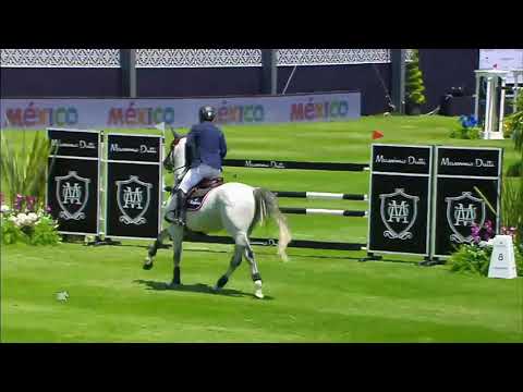 Nicolás Pizarro & Carquilot