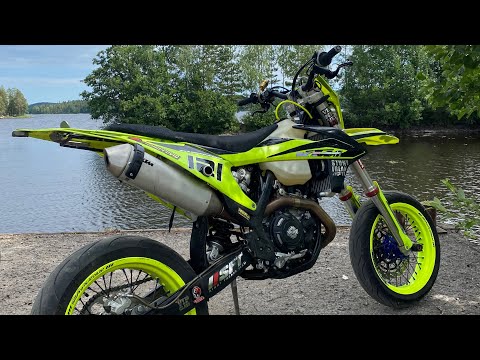 Juha Ruokolainen - Epic Supermoto Stunts (Backflip)