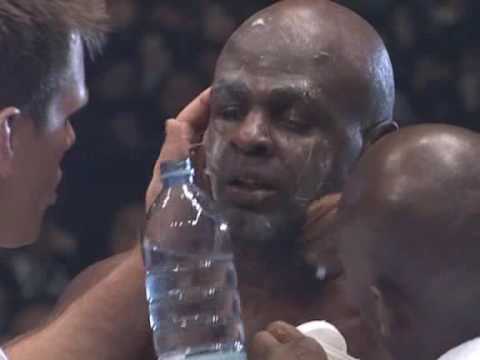 Semmy Schilt vs Ernesto Hoost K 1 World Grand Prix 2006 in Tokyo Final