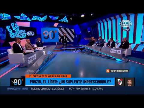 Ruggeri se rie cuando le dicen que la gente de barrio parque lava el auto en la calle.