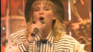 Debbie Gibson - Shake Your Love.HQ.Live @.A.J.Palumbo Center.Pittsburg,(16.Sept-1988)