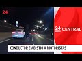 en concurrida autopista conductor embistió a motoristas que hacían piruetas