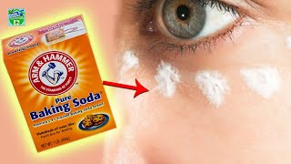 Why You Should Put Baking Soda Under Your Eyes