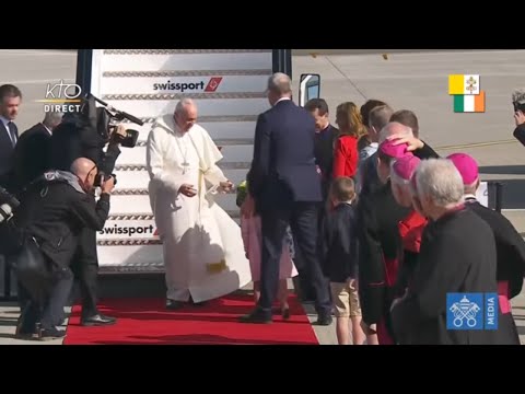 Le pape en Irlande : accueil officiel