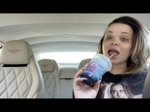trying Taco Bell's new BERRY FREEZE!!!