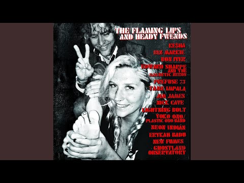 Videoclip de 2012 (You Must Be Upgraded) — The Flaming Lips