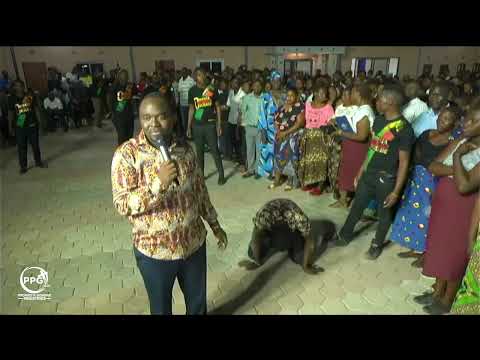 𝐏𝐫𝐨𝐩𝐡𝐞𝐭 𝐏. 𝐆𝐨𝐧𝐝𝐰𝐞 𝐞𝐧𝐭𝐞𝐫𝐬 𝐛𝐚𝐭𝐭𝐥𝐞 𝐆𝐫𝐨𝐮𝐧𝐝