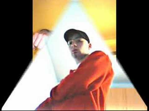 Holom feat.  Muntex  aka No5mO  - traim in ROMANIA