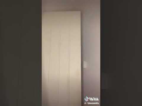 download lagu mp3 mp4 Louis Mills, download lagu Louis Mills gratis, unduh video klip Louis Mills