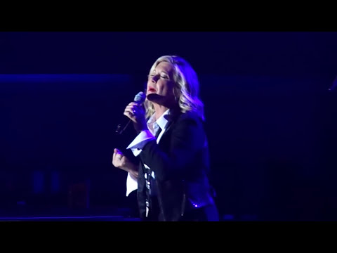 Olivia Newton-John--Boats Against the Current/ Suspended in Time/ Shaking You--Vancouver 2012-09-03