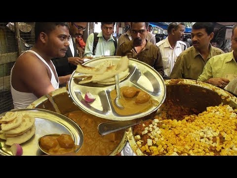 Two Tandoori Roti (Bread) & One Veg Curry @12 Rs (0.186 US Dollar) Only|Indian Street Food Loves You Video