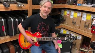 Video thumbnail for Epiphone Ace Frehley Les Paul Custom by Bizarre Guitar