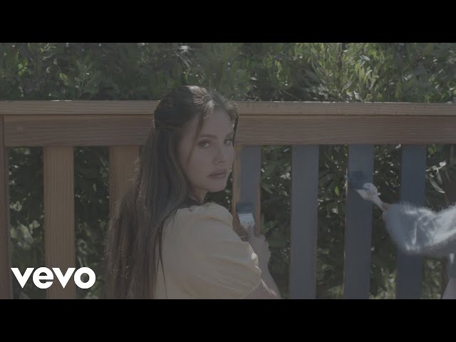 Lana Del Rey – Blue Banisters (Official Video)