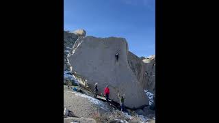 Video thumbnail de John Bachar Memorial Problem, V1. Buttermilk Country