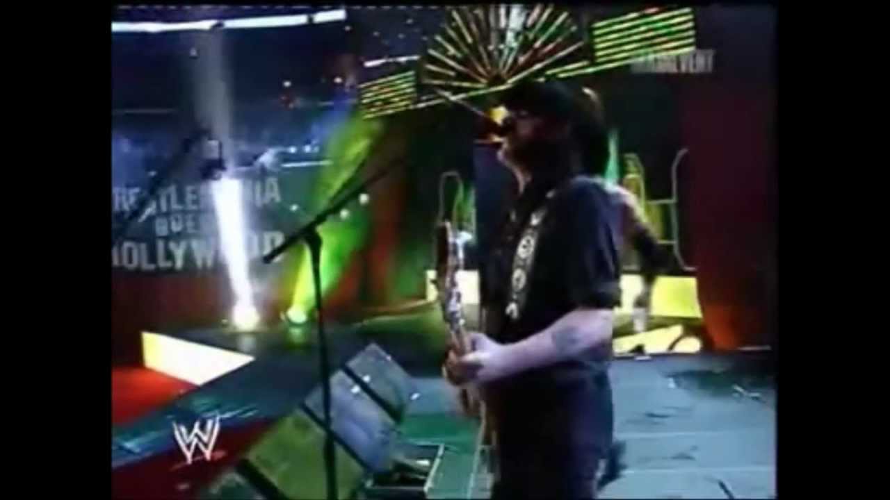 triple h with motorhead wrestlemania 21 - YouTube