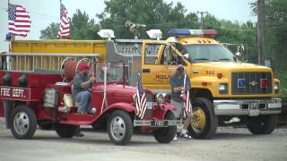 preview picture of video '2013 Greater Rolfe Days water fights and parade'
