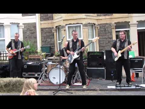 The Dukes Of Mumbai, Joe 90 Theme, Quarrington Road Street Party, Bristol 220913