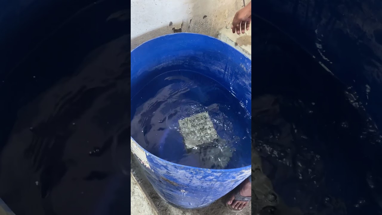 Normal Concrete Cube vs Light Weight Concrete (LWC) Cube