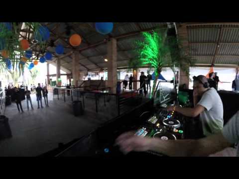 BERGESCH @ WARUNG TOUR & SUNSET SESSIONS - TARDES DE SOM E SOL 09.05.2015