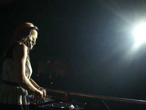 Niki Belucci Antonyo Andreas - House Down