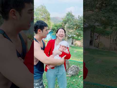 จะขอกอดลูก เป็นอะไร!!?