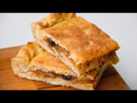 FOCACCIA PUGLIESE CON LA CIPOLLA