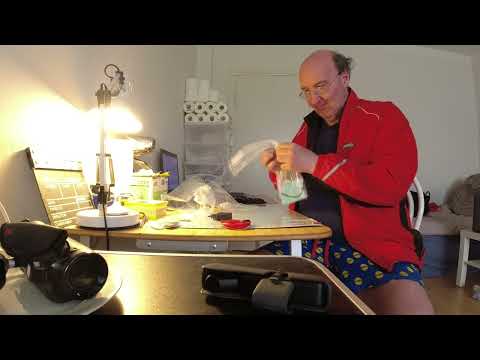 MongoTV_12288 - Del 3 - KØBT PÅ KREDIT 900 KRONER STOR 24.000 MAH POWERBANK MED SOLCELLER