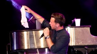 Nathan Carter On The Costa 2017 - Skinny Dippin - Live