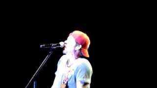 Gary Allan He Can't Quit Her