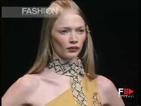 "Valentino" Spring Summer 1998 Paris 4 of 6 pret a porter woman by FashionChannel
