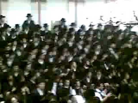 Modzitz Lelov Wedding (Kabolas Ponim pt 3)