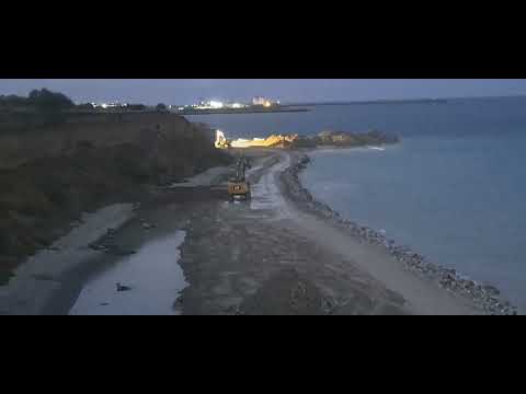  Plaja si diguri noi la 2 Mai spre Vama veche