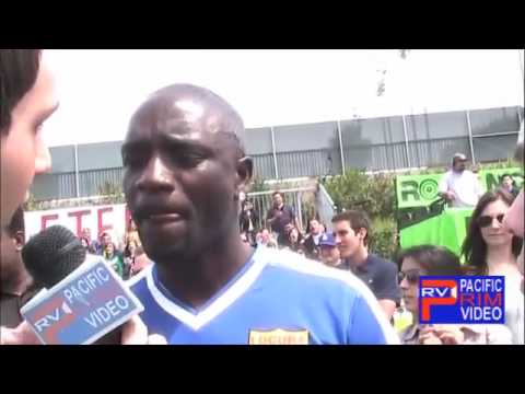 Akon at The MTV Tr3s Rock N Gol Taping