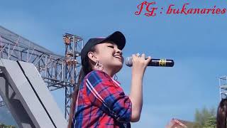 Download lagu Uasyikk...TASYA feat JIHAN AUDY -  LIVE KARNAVAL INBOX PASURUAN 2017 mp3