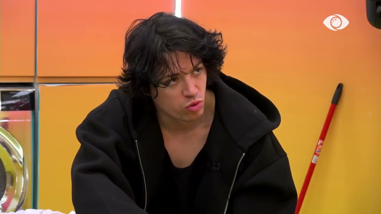 Para se të vija këtu i thashë mamit…/ Stenaldo bisedon me Mal në lavanderi