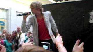 Cody Simpson singing Before You Had a Boyfriend