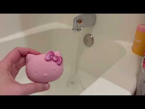 10 Hours Bathtub Running - Hello Kitty Bath Bomb - Pink Water and Smells like Strawberry! 🍓