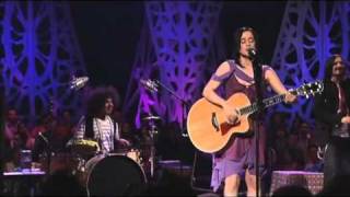 Julieta Venegas - Algo está Cambiando [MTV Unplugged]