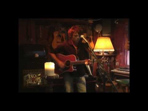 Prizefighter - eels cover by Powlean at the Rock Island Bar
